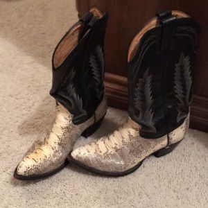 Tony lama cowboy boots